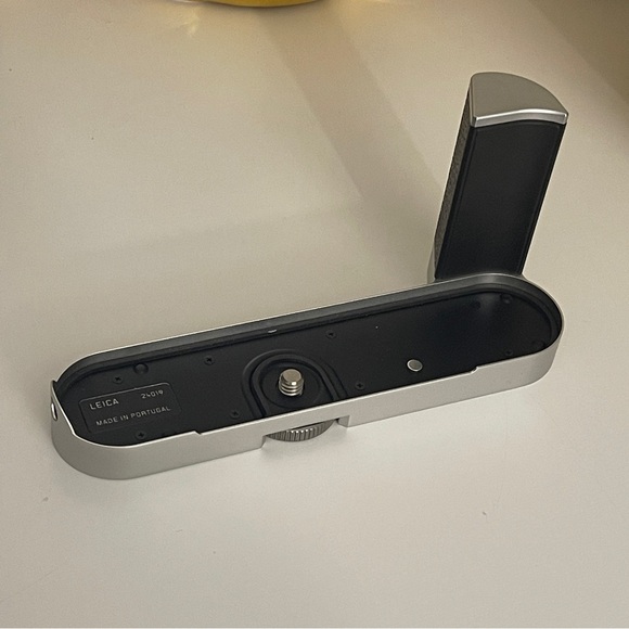 Leica Handgrip M10 M10P Silver 24019 - Picture 2 of 6